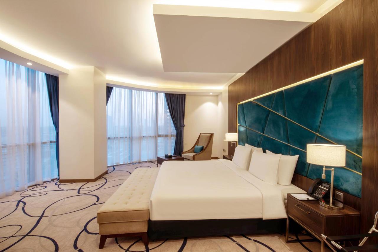 Warwick Riyadh Al Wezarat Екстер'єр фото